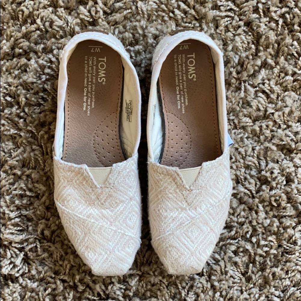 Toms shoes